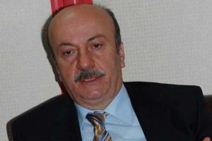 Bekaroğlu'dan MHP'ye sert s&ouml;zler: O zaman sen de flusun ve meşru değilsin