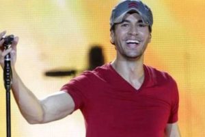 Enrique Iglesias'a g&ouml;zaltı şoku...