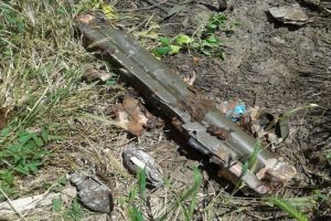 Başkent'te el bombası ve lav silahı bulundu
