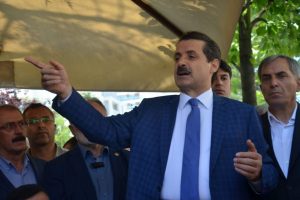 Bakan &Ccedil;elik'ten taşeron iş&ccedil;ilere sitem