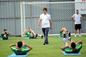 Bursaspor g&uuml;&ccedil; depoluyor