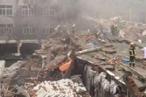 &Ccedil;in'de ayakkabı fabrikası &ccedil;&ouml;kt&uuml;: 14 kayıp