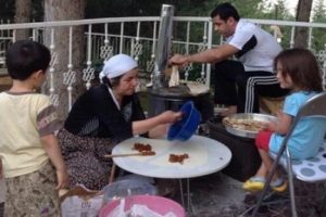 Selahattin Demirtaş'tan sac başında g&ouml;zleme