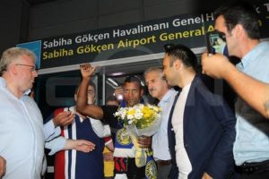 "Fenerbah&ccedil;e kariyerimde yeni bir fırsat olacak"
