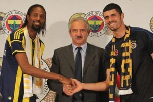 Fenerbah&ccedil;e'de Souza transferi ertelendi