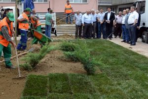 Bursa'da G&uuml;lbah&ccedil;e Mahallesi yeni parka kavuştu