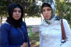 Suriyeli eşleri altınlarla ka&ccedil;tı