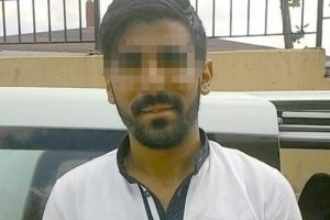 Su&ccedil; makinesi kadın kılığında ka&ccedil;arken yakalandı