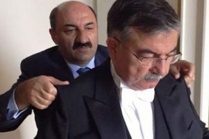 İsmet Yılmaz'ın fraklı ilk pozu