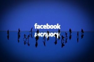 Facebook'ta otomatik oynayan videoları nasıl durdururuz?