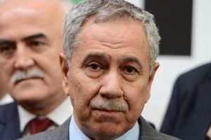 B&uuml;lent Arın&ccedil;: Bah&ccedil;eli gereğini yapar