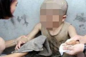 &Ccedil;in'de ahırda yaşayan &ccedil;ocuk insanlarla iletişim kuramıyor