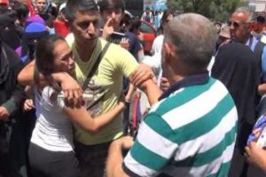 &Ccedil;inli sanılan kadın turiste lin&ccedil; girişimi