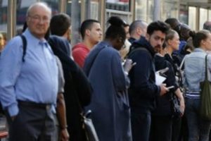 Londra Metrosu'nda grev hayatı fel&ccedil; etti