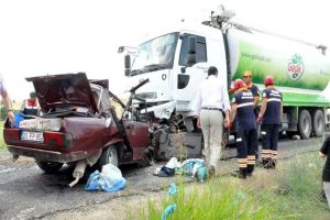 Uşak'ta feci kaza: 4 &ouml;l&uuml;