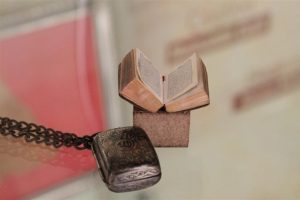 Mikro Kuran-ı Kerim Bursa'da sergileniyor