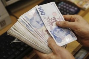 Yunanistan TL kullanmaya başladı!