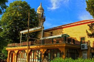 Hi&ccedil; caminin olmadığı k&uuml;ba'da mescit a&ccedil;ıldı