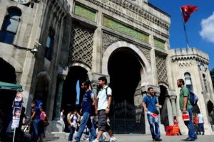 &Uuml;niversite tercihlerinde pop&uuml;ler b&ouml;l&uuml;mler