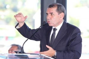 Dursun &Ouml;zbek Galatasaray'ın borcunu a&ccedil;ıkladı