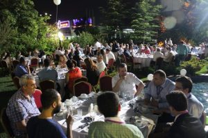 Bursa'da basın mensupları ve iş adamlarını buluşturan iftar