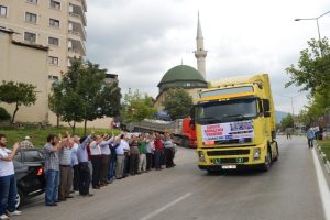 Bursa'dan Suriye'ye 7 TIR dolusu yardım