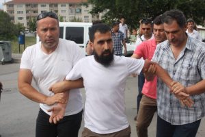 Bursa'da LGBTİ'li gruba taşlı saldırı&nbsp;