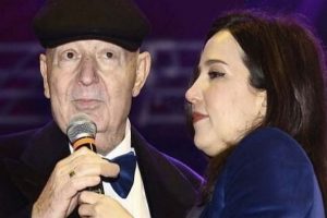 Kavgayı &ouml;ng&ouml;ren Kayahan hepsini tescil ettirmiş
