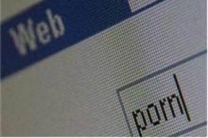 Okuldaki porno i&ccedil;in flaş karar