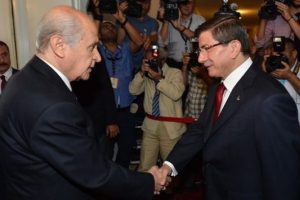 AK Parti-MHP g&ouml;r&uuml;şmesi bir saat erken başladı