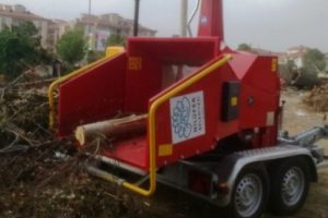 Bursa Nil&uuml;fer Belediyesi'nin yonga makinası hizmette