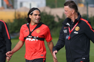 Van Gaal transfere 300 milyon Euro harcadı