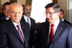 Davutoğlu ile g&ouml;r&uuml;şen Bah&ccedil;eli'den ilk değerlendirme: &Ouml;nce CHP ve HDP ile deneyin
