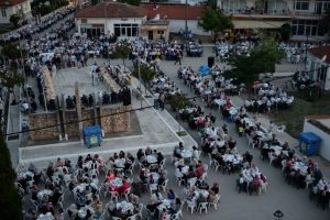 Bursa Osmangazi'den sınırları kaldıran iftar