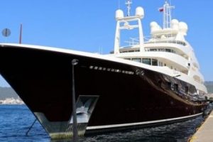 Marmaris'e gelen &Uuml;rd&uuml;n Kralı'nın yatına 360 bin liralık yakıt