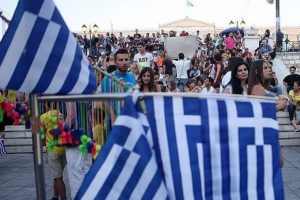 Yunanistan'da kritik oylama