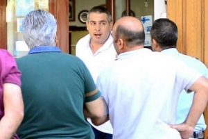 Korkun&ccedil;! Babasına kurşun yağdırdı!