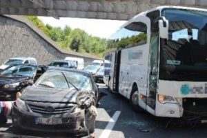FSM'de zincirleme kaza! Trafik fel&ccedil;