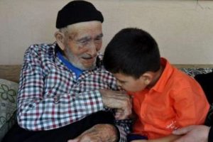 Asırlık dede 209'uncu bayramını kutluyor
