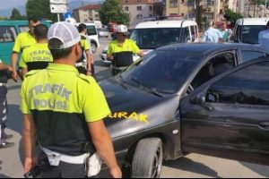 Dur ihtarına uymadı, polisi peşine taktı