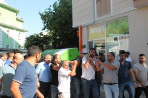 Bursa'da g&uuml;bre fabrikasındaki patlamada can veren iş&ccedil;i son yolculuğuna uğurlandı