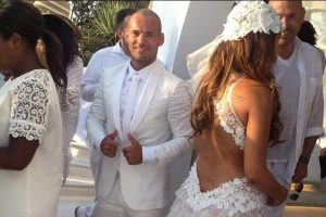 Yolanthe ve Sneijder parti verdi...