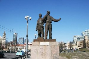 Litvanya'da o heykeller de kaldırıldı