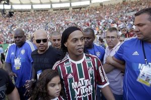 Ronaldinho'ya m&uuml;thiş karşılama