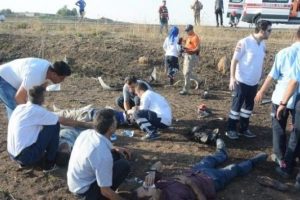 Nusaybin'de kaza: 10'u Iraklı 12 yaralı