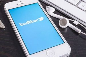Milletvekillerine uyarı: İ&ccedil;kiliyken tweet atmayın
