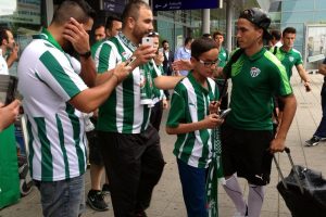 Bursaspor'a Almanya'da coşkulu karşılama