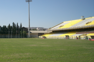 Tarihi Alsancak Stadı'nda yıkım başladı
