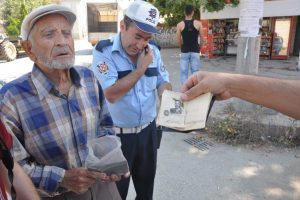 Bursa'da polisleri şaşkına &ccedil;eviren 'ehliyet'