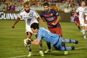 Barcelona,Los Angeles Galaxy &ouml;n&uuml;nde zorlanmadı!